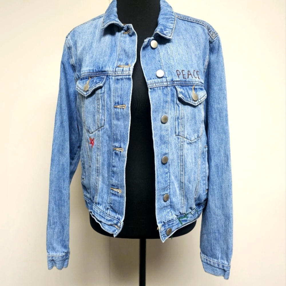 Forever 21 Denim Jean Jacket Hand Embroidery Peace Flowers Boho‎